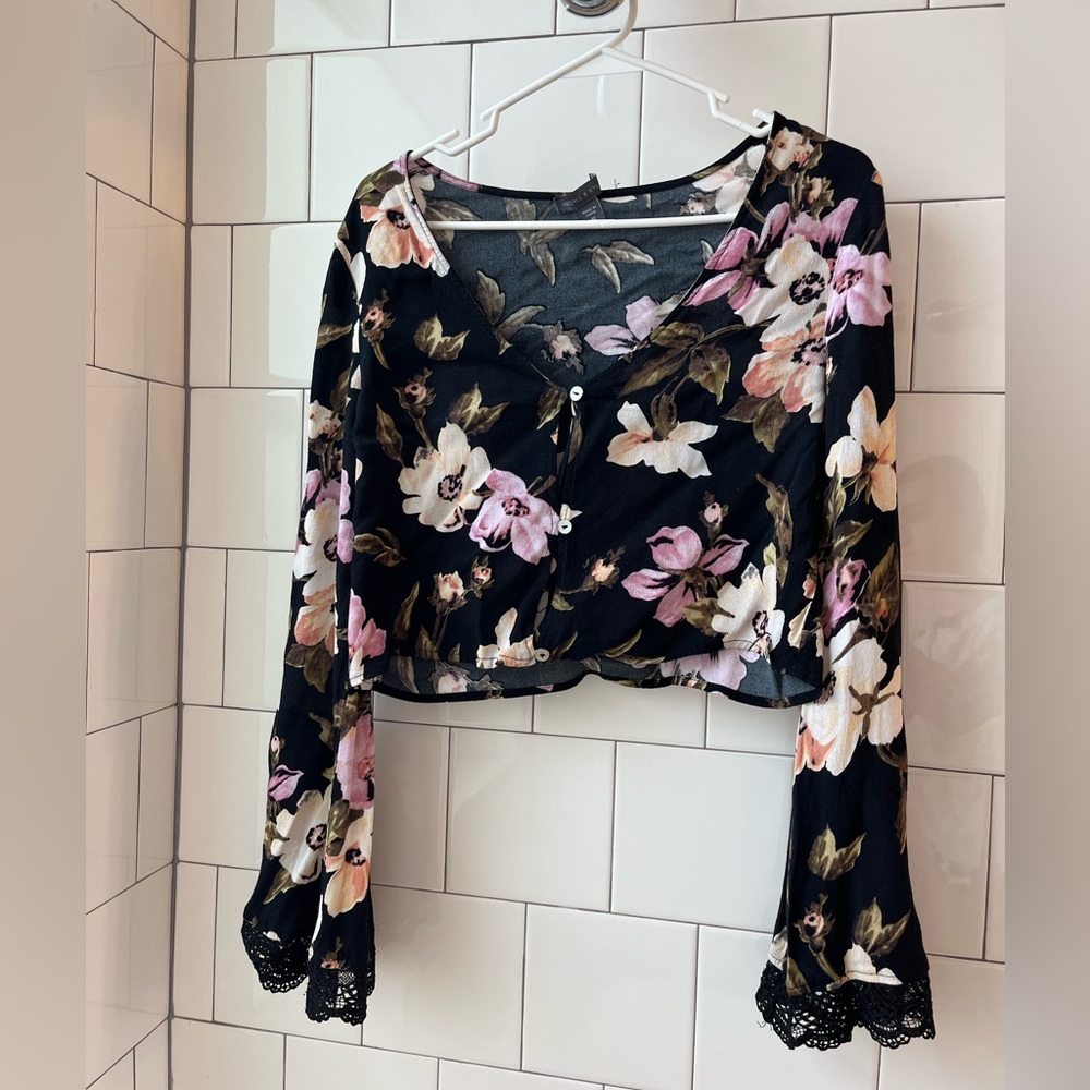 Medium size Kendall and Kylie button down